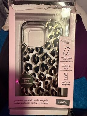 Kate Spase IPhone 14 Pro case